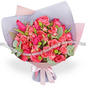 Кленовый сироп - букет с тюльпанами и кустовыми розами